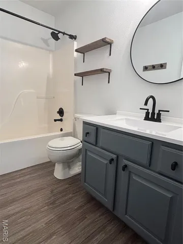 $215,000 | 227 Alamosa Drive, Freeburg, IL 62243