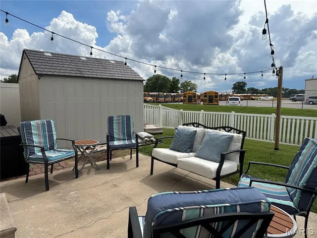 $215,000 | 227 Alamosa Drive, Freeburg, IL 62243