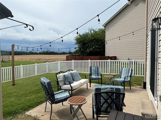 $215,000 | 227 Alamosa Drive, Freeburg, IL 62243