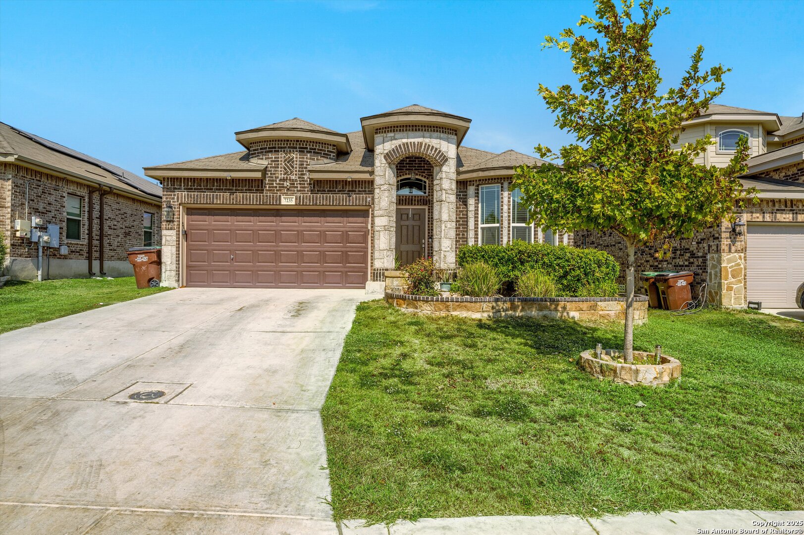 7235 Lunar Eclipse Converse, TX 78109 - Photo 2 of 29 a front view of house with yard