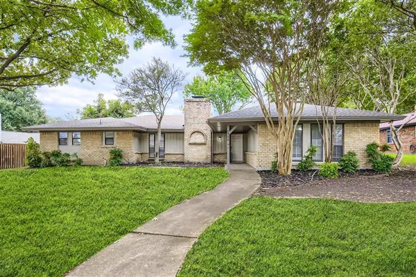 $420,000 | 1724 Midcrest Drive, Plano, TX 75075