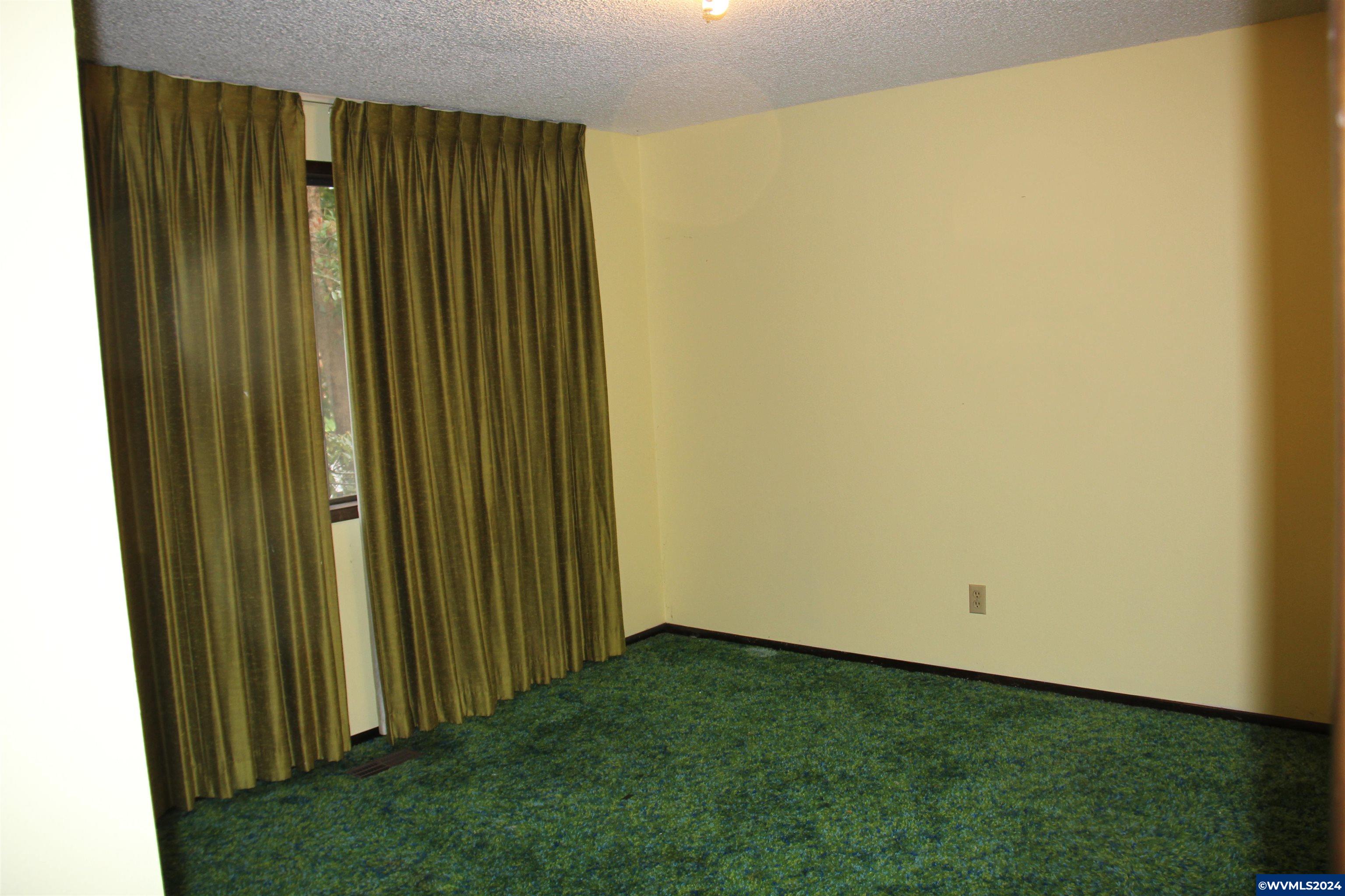 20589 Southwest Rosa Drive Beaverton, OR 97078 - Photo 9 of 39 Gallery Image 9