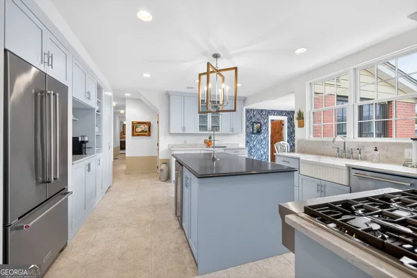 $879,900 | 168 Park Avenue, Winder, GA 30680