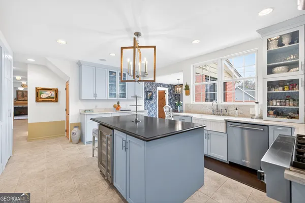 $879,900 | 168 Park Avenue, Winder, GA 30680