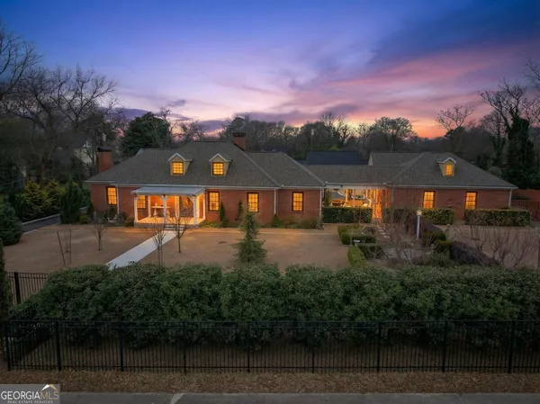 $879,900 | 168 Park Avenue, Winder, GA 30680