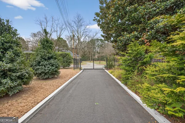 $879,900 | 168 Park Avenue, Winder, GA 30680