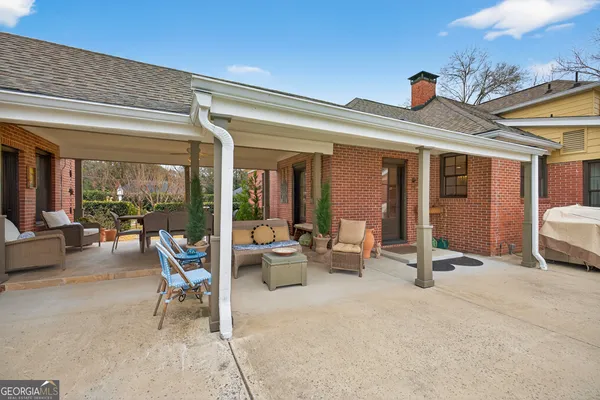 $879,900 | 168 Park Avenue, Winder, GA 30680