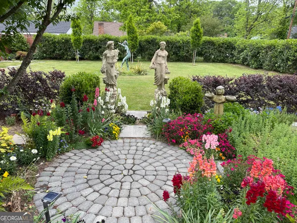 $879,900 | 168 Park Avenue, Winder, GA 30680