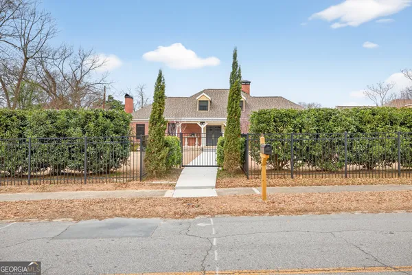 $879,900 | 168 Park Avenue, Winder, GA 30680