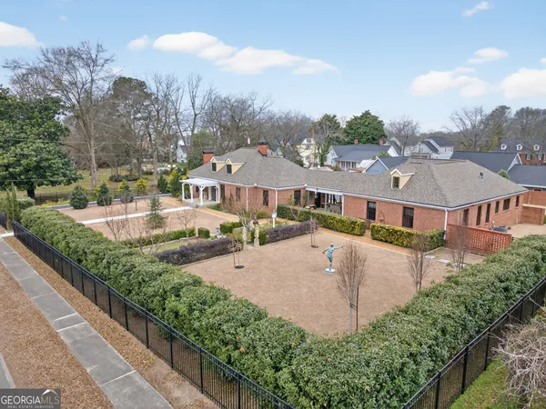$879,900 | 168 Park Avenue, Winder, GA 30680