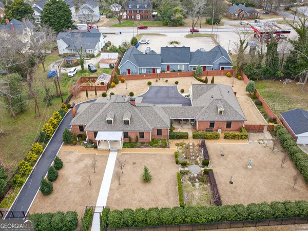 $879,900 | 168 Park Avenue, Winder, GA 30680