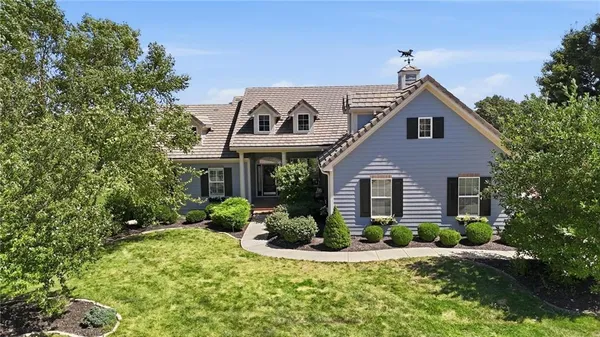 $1,200,000 | 10405 North St Clair Avenue, Kansas City, MO 64154