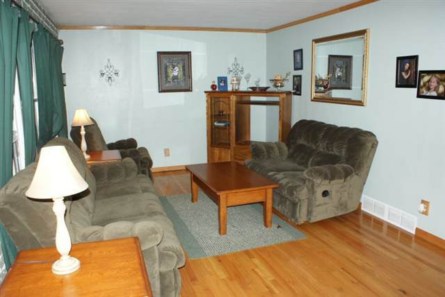 1053 Wtry Road Niskayuna, NY 12309 - Photo 4 of 8 Photo 4