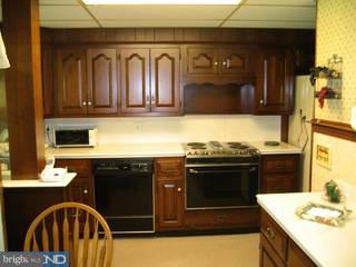 309 Lyster Road Oreland, PA 19075 - Photo 4 of 6 Gallery Image 4