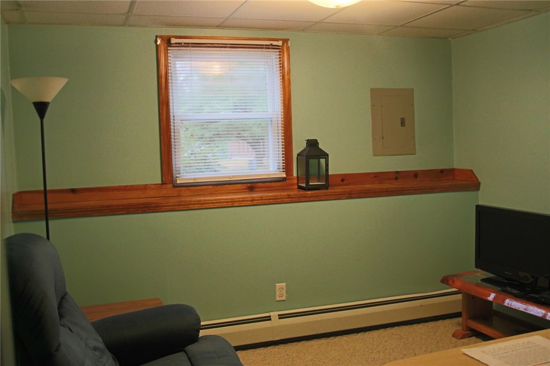 435 Cowesett Road Warwick, RI 02886 - Photo 28 of 37