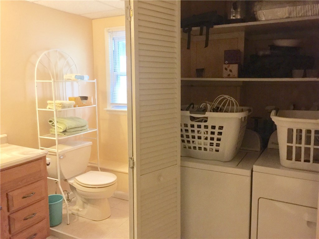 435 Cowesett Road Warwick, RI 02886 - Photo 32 of 37 Bath / Laundry Room
