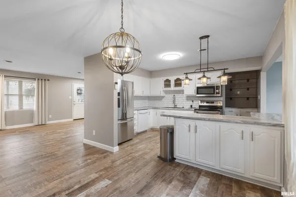 $259,000 | 3029 Teakwood Lane, Herrin, IL 62948