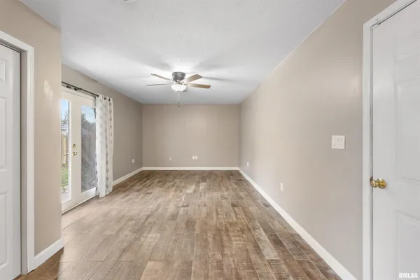 $259,000 | 3029 Teakwood Lane, Herrin, IL 62948