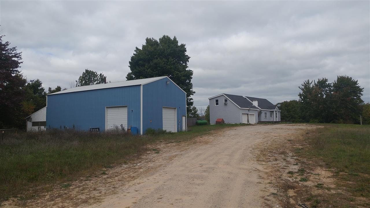 6648 6 Mile Road Benzonia, MI 49616 - Photo 38 of 39 1833902-37.JPG