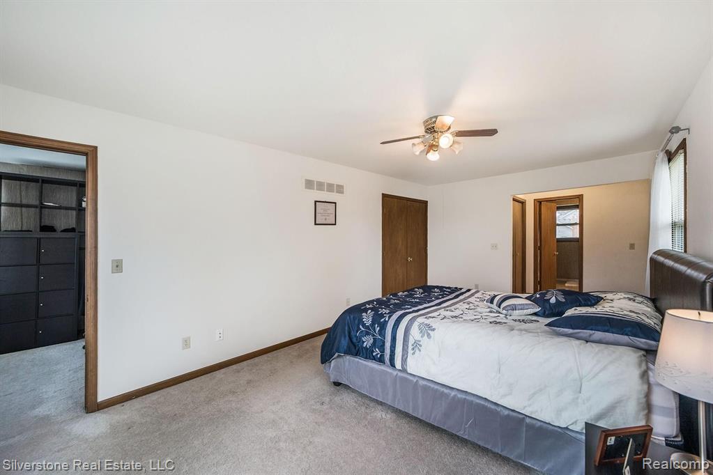 873 North Adams Road Rochester Hills, MI 48309 - Photo 25 of 37