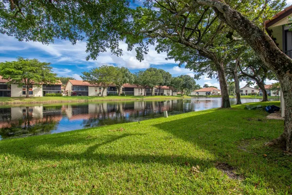 $2,600 | 10624 Tropic Palm Avenue, Unit 202, Boynton Beach, FL 33437