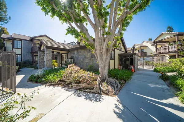 $3,200 | 12432 Bay Hill Court, Unit 71, Garden Grove, CA 92843