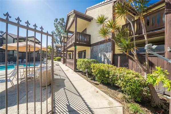 $3,200 | 12432 Bay Hill Court, Unit 71, Garden Grove, CA 92843