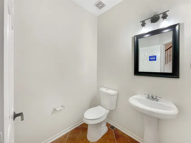 $305,000 | 7 Huntington Bend Drive, Manvel, TX 77578