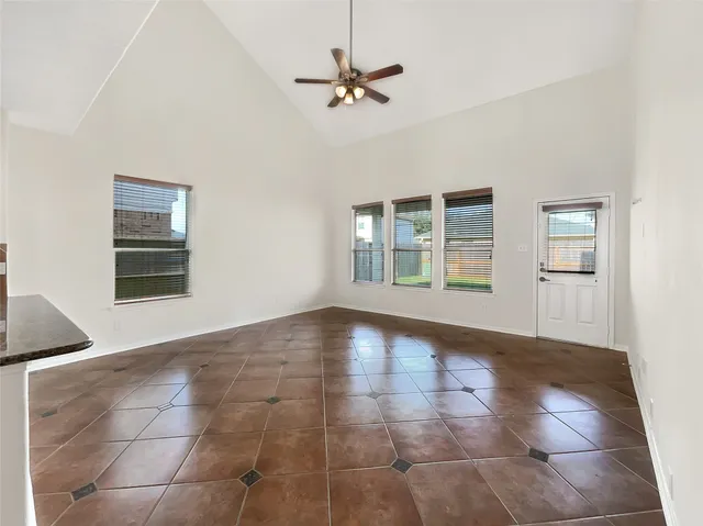 $305,000 | 7 Huntington Bend Drive, Manvel, TX 77578