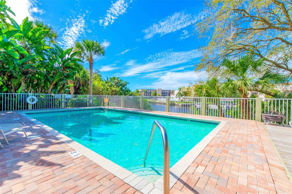 5551 Executive Drive New Port Richey, FL 34652 - Photo 3 of 8