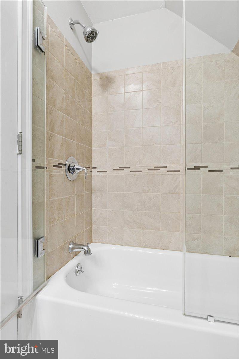 38 Gramercy Lane Willingboro, NJ 08046 - Photo 17 of 23 Modern bath with elegant tile accents.