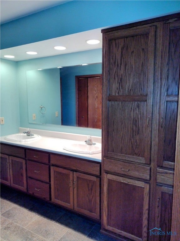 320 Short-Buehrer Road Archbold, OH 43502 - Photo 27 of 46 Primary bathroom
