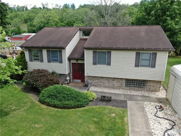$599,000 | 10 Piper Avenue, Clarksville, PA 15322