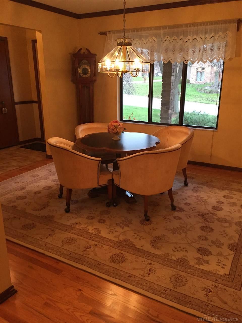 919 Stag Ridge Road Rochester Hills, MI 48309 - Photo 5 of 16