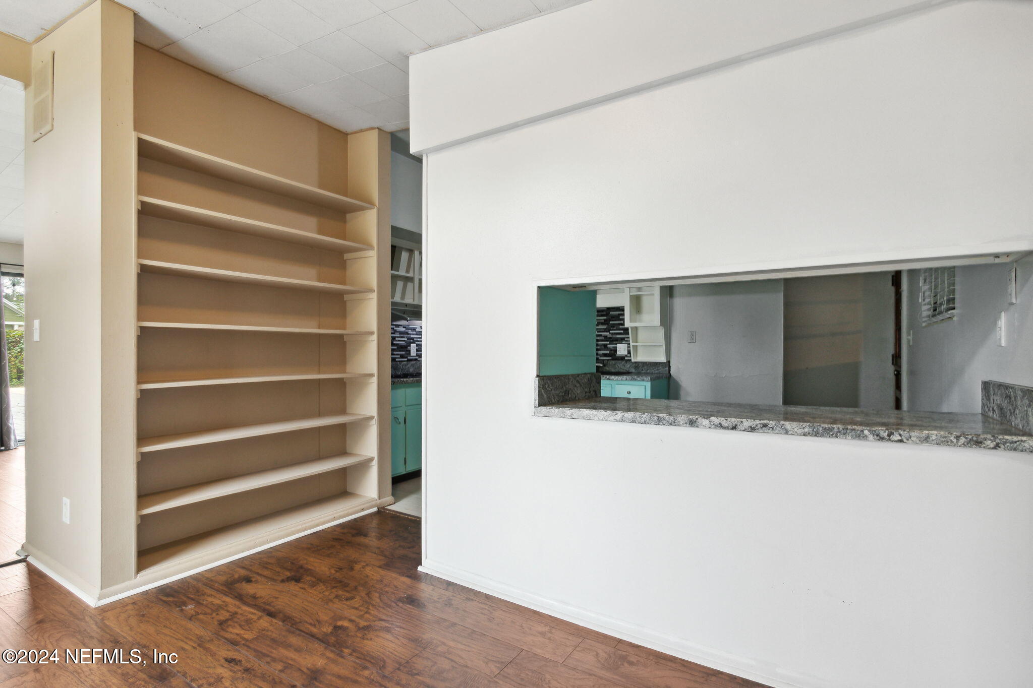 2770 Scott Circle Jacksonville, FL 32223 - Photo 15 of 33 a view of wooden door