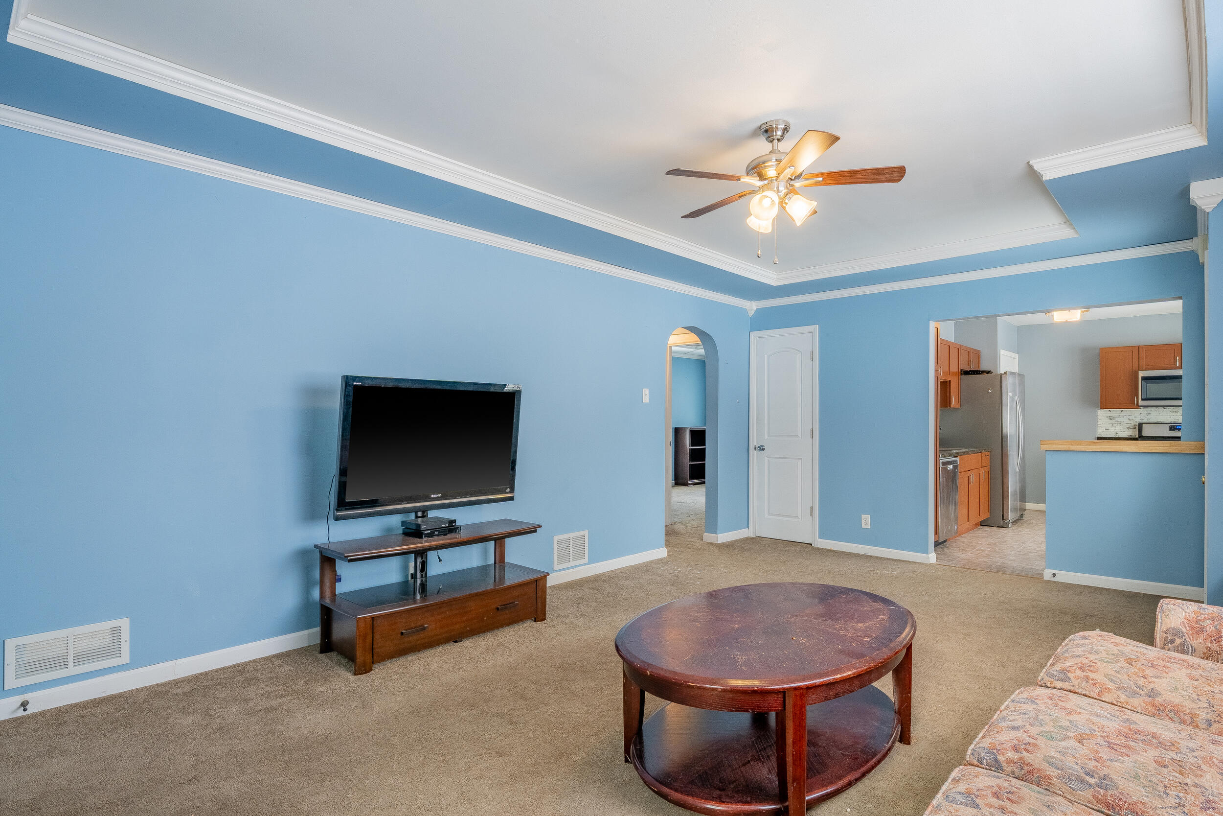 2321 Crest Road Gary, IN 46408 - Photo 5 of 22 a living room with furniture and a flat screen tv
