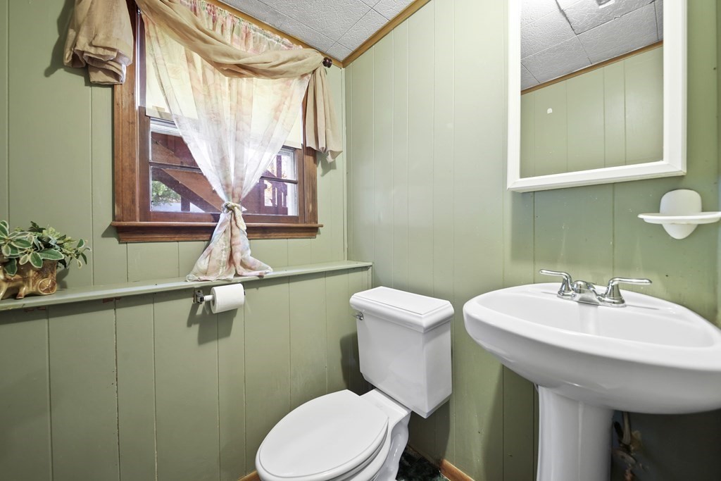 9 Gloversbrook Road Randolph, MA 02368 - Photo 36 of 38 Gallery Image 36