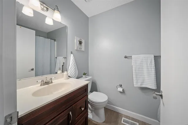 $248,500 | 271 Timberbrook Drive, St. Peters, MO 63376