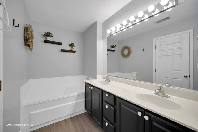 $385,000 | 31603 Kline Circle, Warrenville, IL 60555