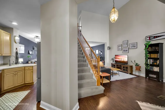 $385,000 | 31603 Kline Circle, Warrenville, IL 60555