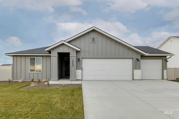 $451,990 | 5127 East Open Cyn Drive, Nampa, ID 83687