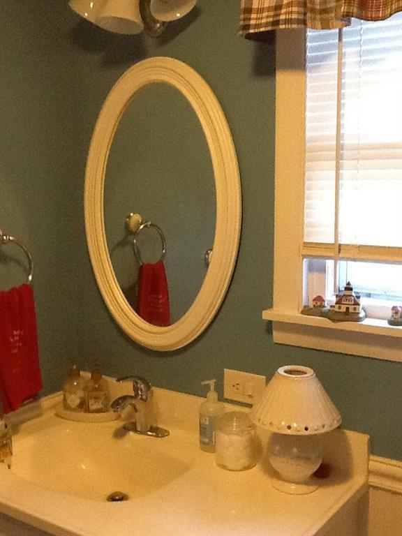 146 East Shore Beach Road Naples, ME 04055 - Photo 21 of 34 Full bathroom, 1st floor, main house