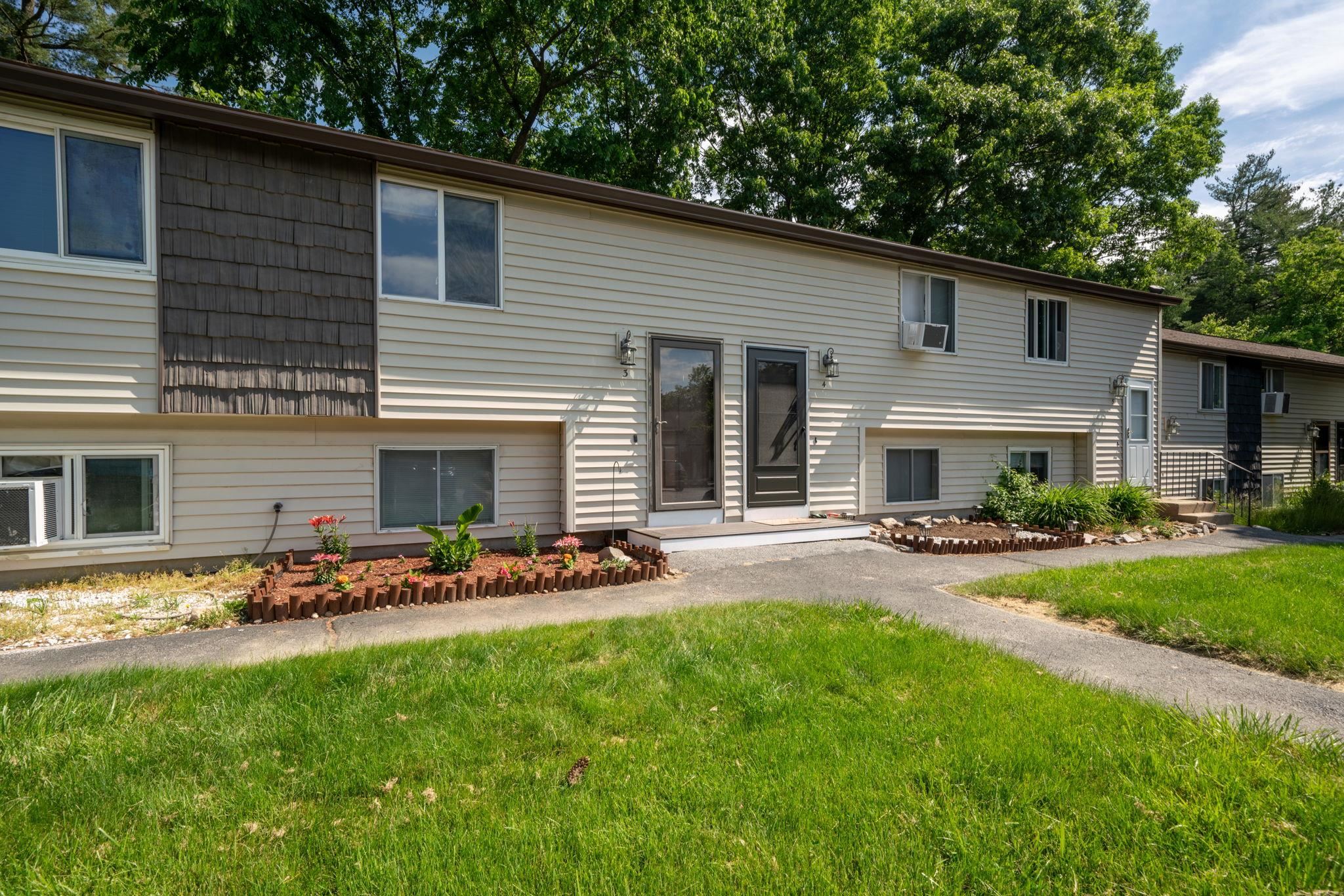 905 Mammoth Road, Unit 3 Manchester, NH 03104 - Photo 1 of 31