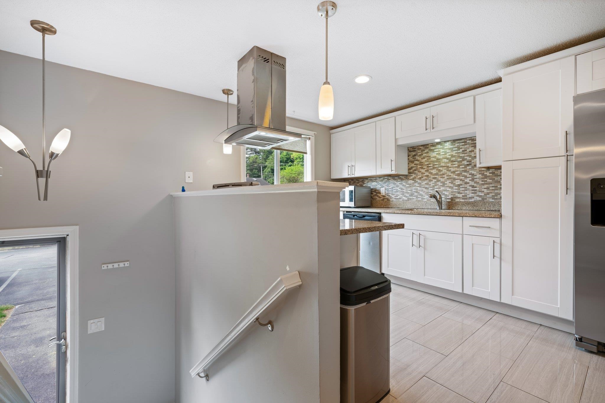 905 Mammoth Road, Unit 3 Manchester, NH 03104 - Photo 11 of 31