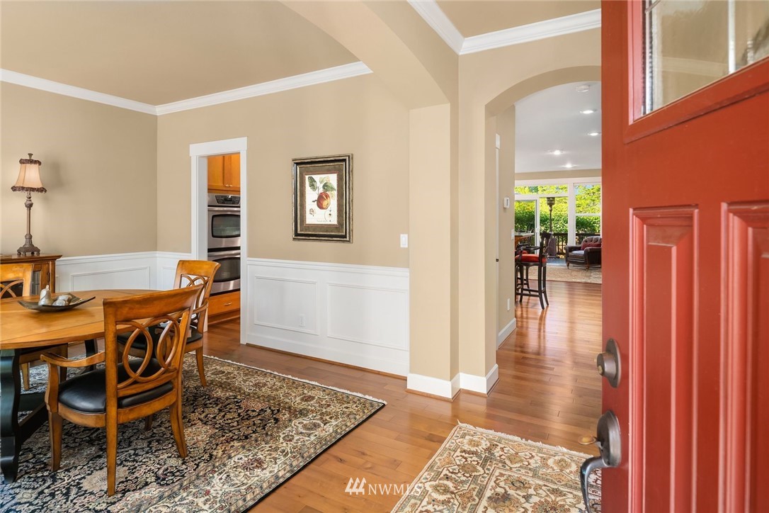 1110 North 32nd Street Renton, WA 98056 - Photo 2 of 28