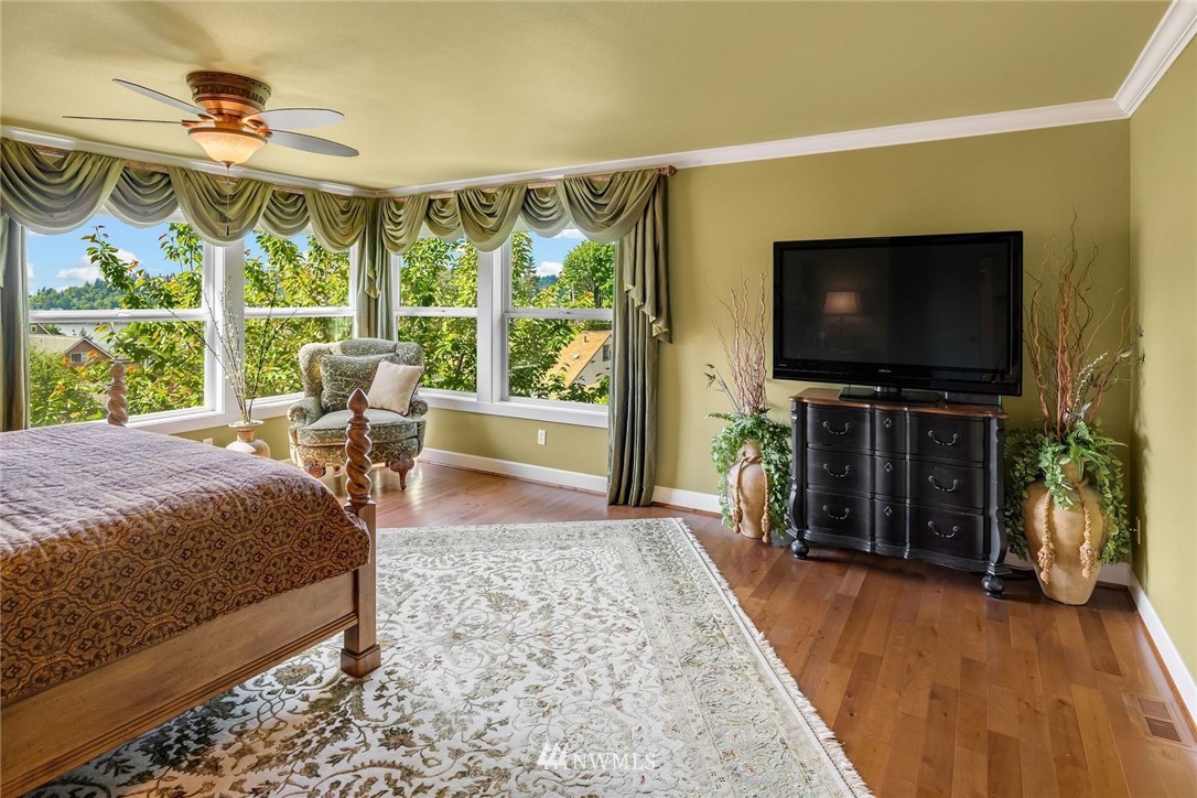 1110 North 32nd Street Renton, WA 98056 - Photo 19 of 28