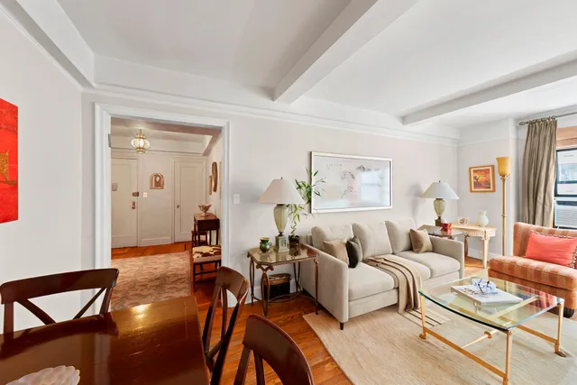 $899,000 | 205 East 78th Street, Unit 12J | Upper East Side
