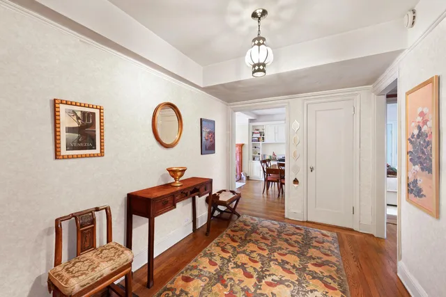 $899,000 | 205 East 78th Street, Unit 12J | Upper East Side
