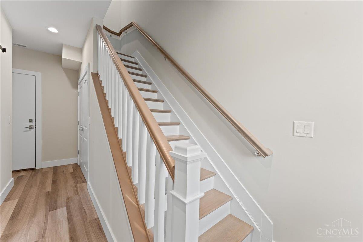 3906 Edwards Road, Unit B Cincinnati, OH 45209 - Photo 8 of 47