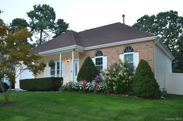 $612,999 | 15 Timber Ridge Drive, Coram, NY 11727